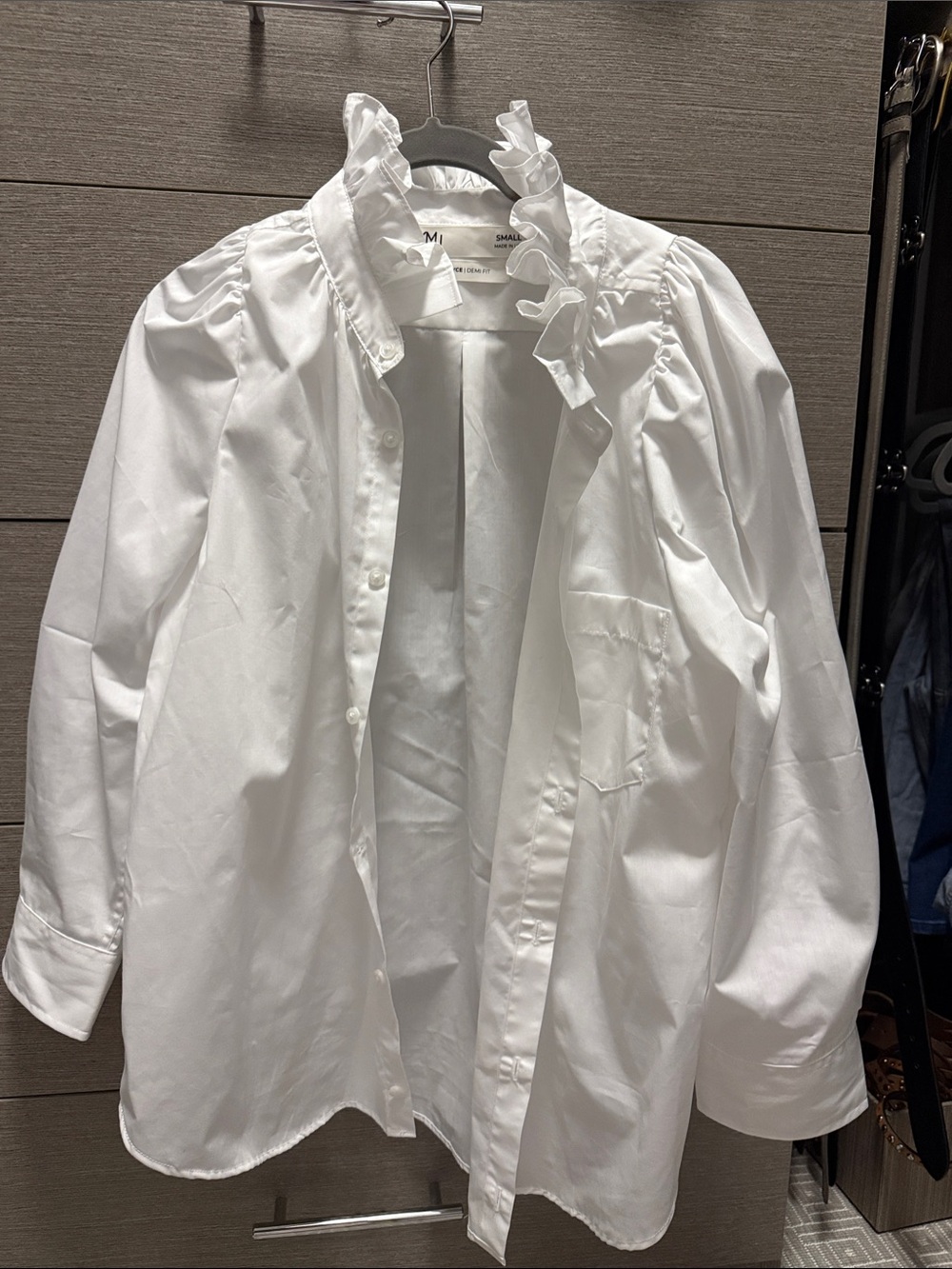 KMJ NEVER WORN TAGS REMOVED KAYCE Ruffled Collar White Button-Down Shirt